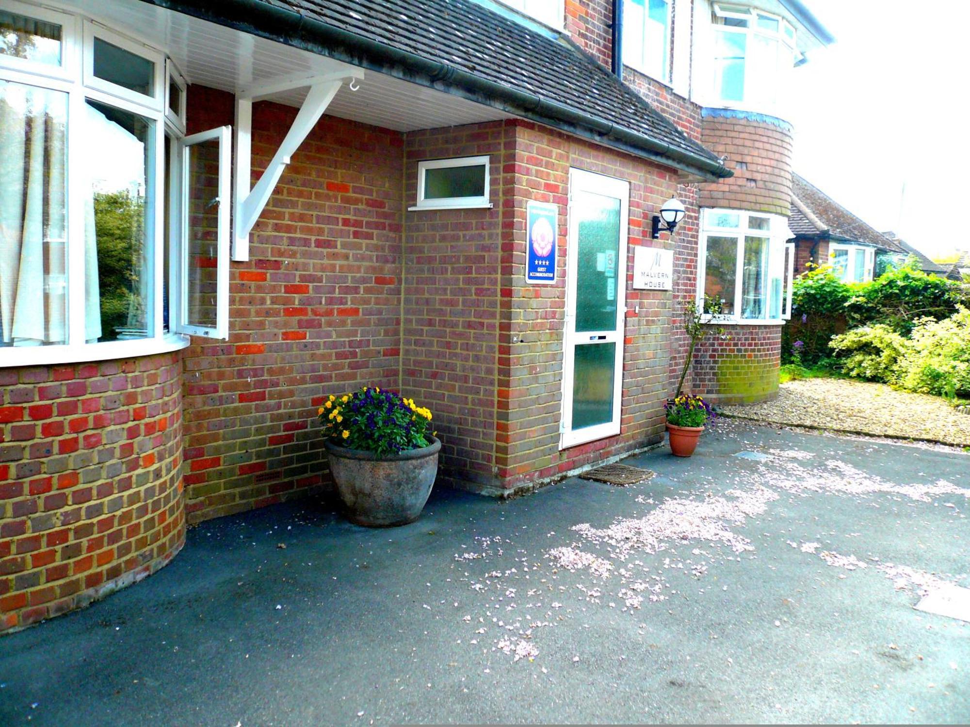 Malvern House High Wycombe Exterior photo