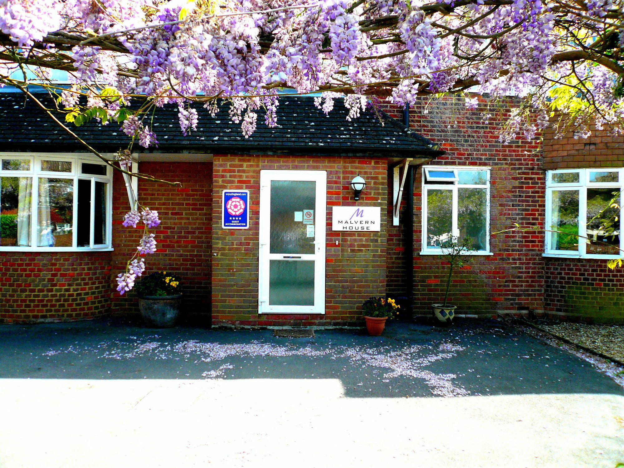 Malvern House High Wycombe Exterior photo